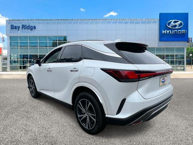 Photo of 2023 Eminent White Pearl Lexus RX 350
