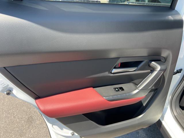 Photo of 2025 Wind Chill Prl Mazda CX-50 Hybrid