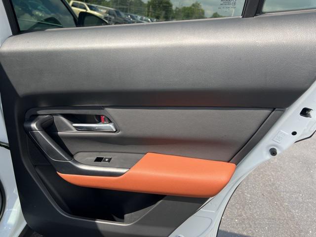 Photo of 2025 Wind Chill Prl Mazda CX-50