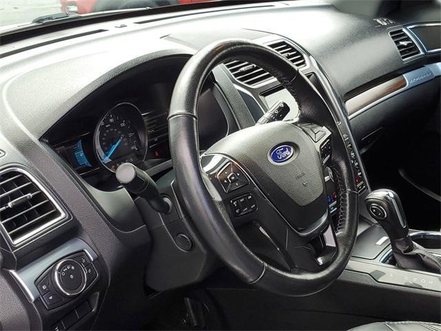 Photo of 2018 Ingot Silver Metallic Ford Explorer