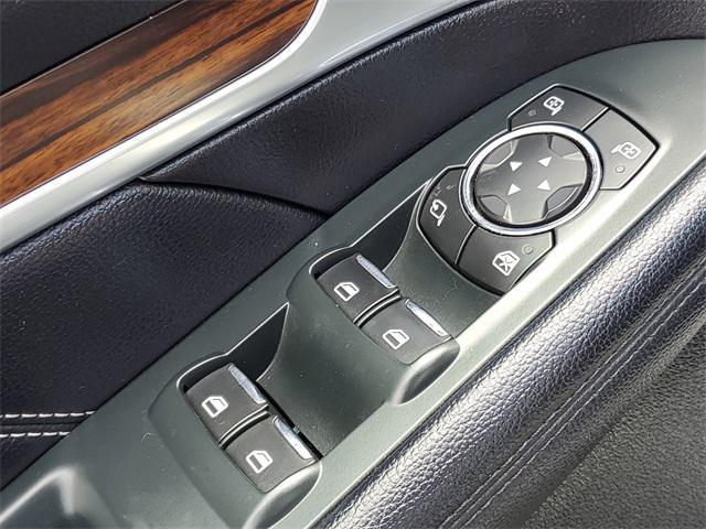 Photo of 2018 Ingot Silver Metallic Ford Explorer