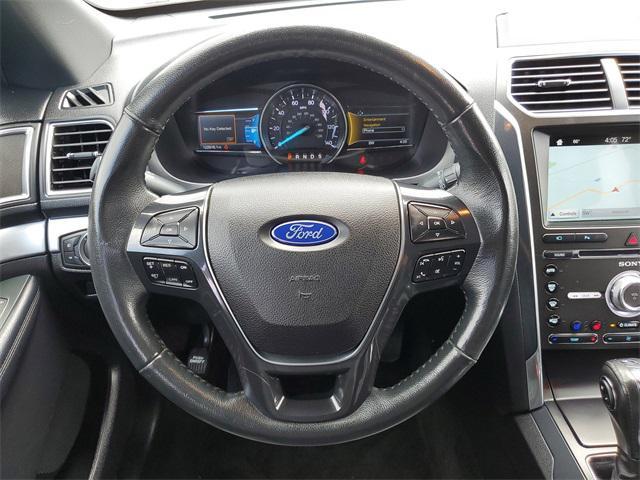 Photo of 2018 Ingot Silver Metallic Ford Explorer