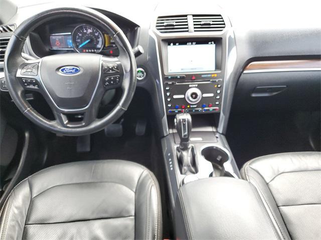 Photo of 2018 Ingot Silver Metallic Ford Explorer