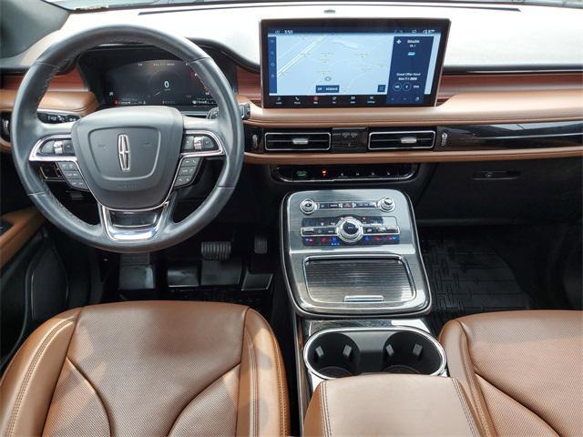 Photo of 2023 Pristine White Metallic Tri-Coat Lincoln Nautilus