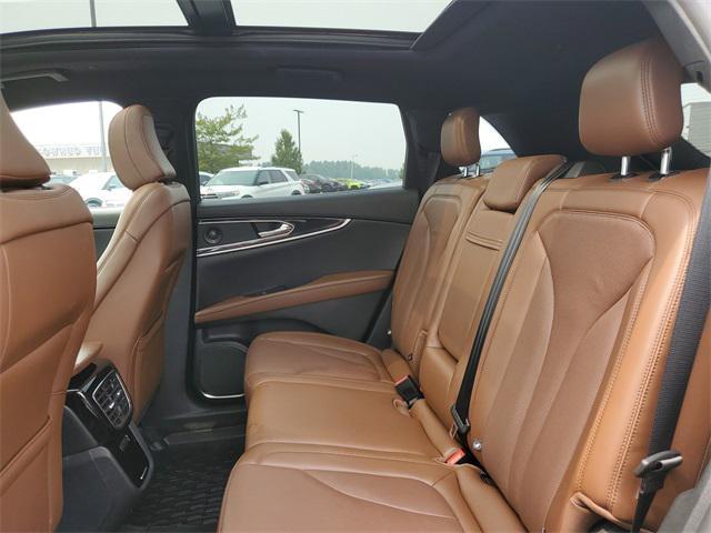 Photo of 2023 Pristine White Metallic Tri-Coat Lincoln Nautilus