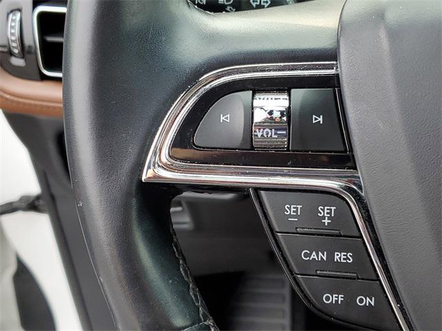 Photo of 2023 Pristine White Metallic Tri-Coat Lincoln Nautilus