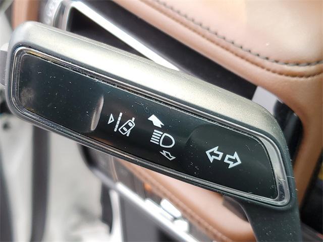 Photo of 2023 Pristine White Metallic Tri-Coat Lincoln Nautilus