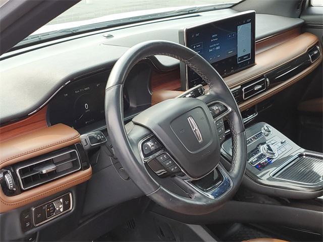 Photo of 2023 Pristine White Metallic Tri-Coat Lincoln Nautilus