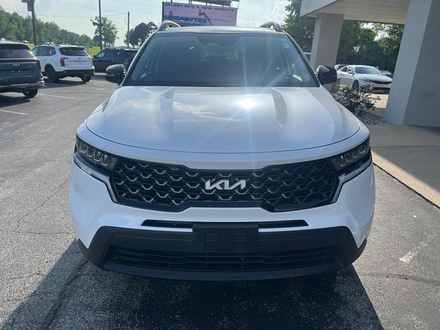Photo of 2023 Glacial White Pearl Kia Sorento