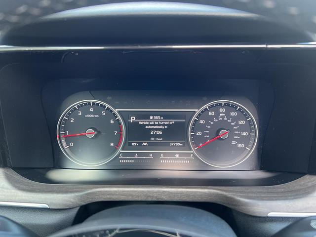 Photo of 2023 Glacial White Pearl Kia Sorento