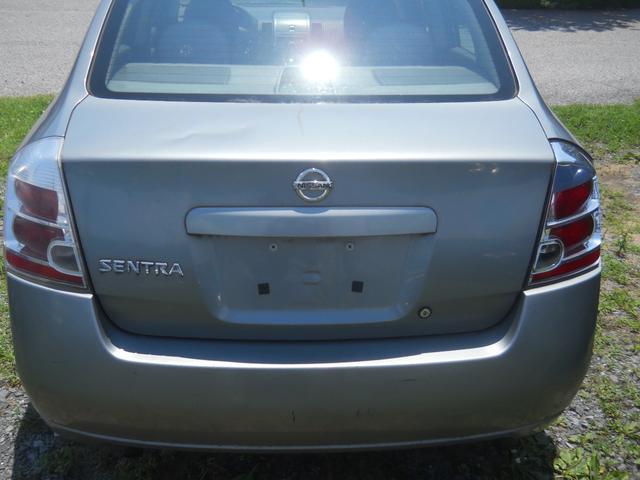 Photo of 2008 grey Nissan Sentra