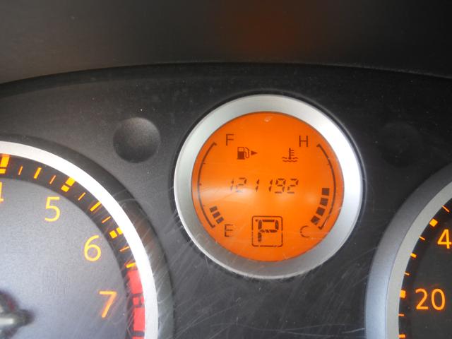 Photo of 2008 grey Nissan Sentra