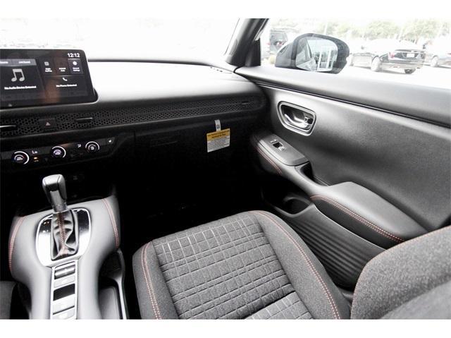 Photo of 2026 Urban Gray Pearl Honda HR-V