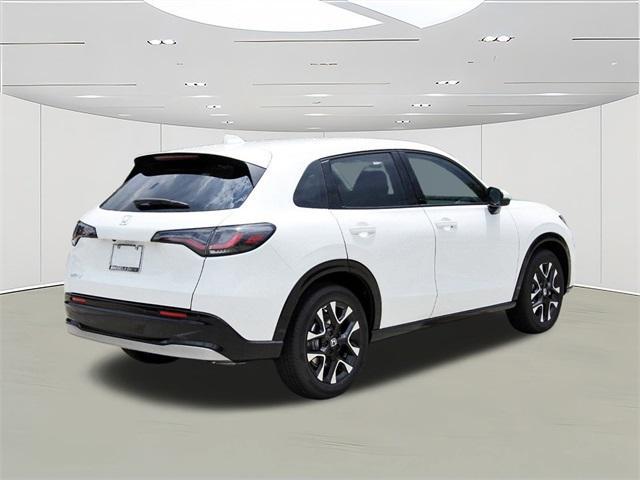 Photo of 2026 Platinum White Pearl Honda HR-V