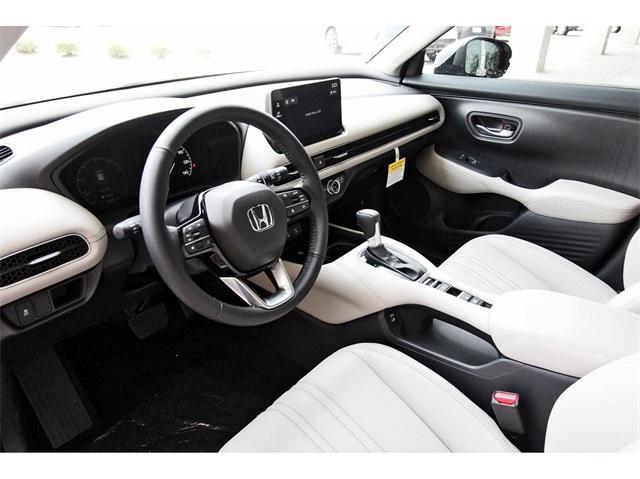 Photo of 2026 Platinum White Pearl Honda HR-V