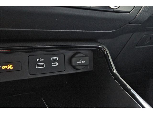 Photo of 2025 White Honda CR-V Hybrid