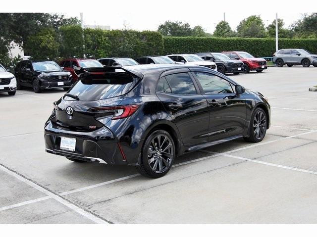 Photo of 2023 Black Metallic Toyota Corolla Hatchback