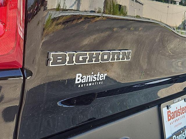 Photo of 2025 Diamond Black Crystal Pearlcoat RAM 1500