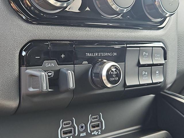 Photo of 2025 Billet Silver Metallic Clearcoat RAM 1500