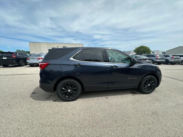 Photo of 2018 Storm Blue Metallic Chevrolet Equinox