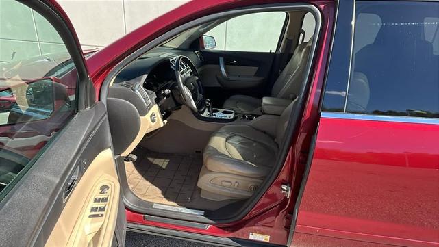 Photo of 2010 Red Jewel Tintcoat GMC Acadia