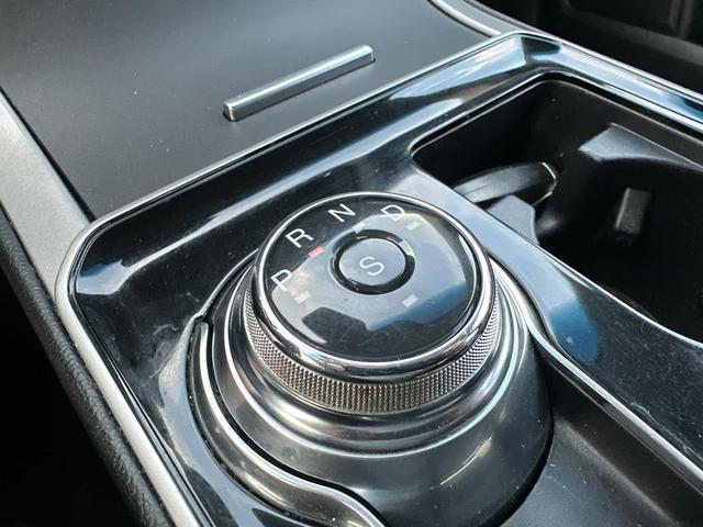 Photo of 2019 Magnetic Metallic Ford Edge