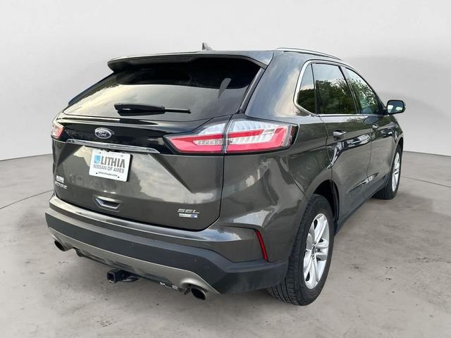 Photo of 2019 Magnetic Metallic Ford Edge