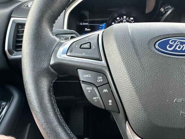 Photo of 2019 Magnetic Metallic Ford Edge
