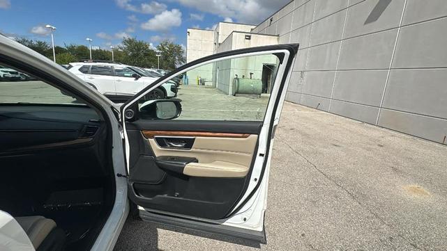 Photo of 2017 WHI/White Honda CR-V