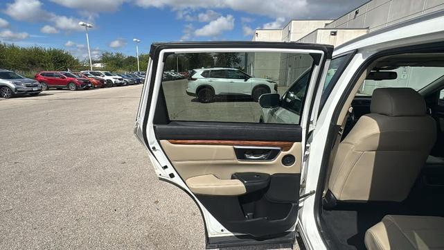 Photo of 2017 WHI/White Honda CR-V