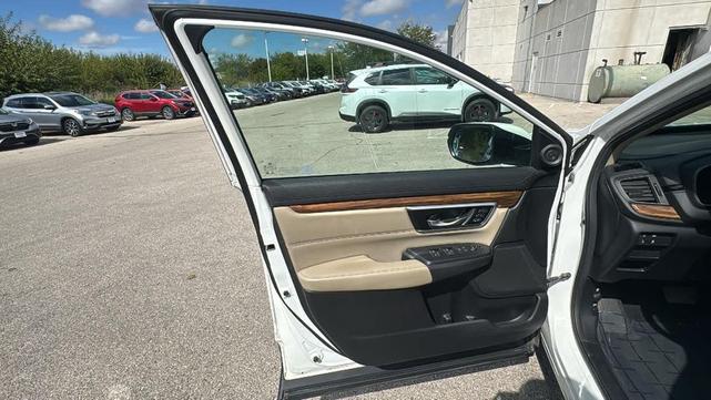 Photo of 2017 WHI/White Honda CR-V