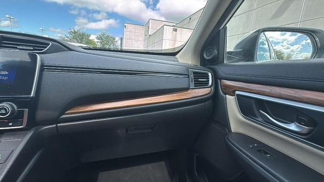 Photo of 2017 WHI/White Honda CR-V