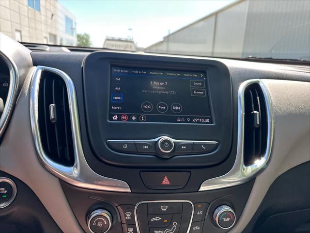 Photo of 2021 Pacific Blue Metallic Chevrolet Equinox