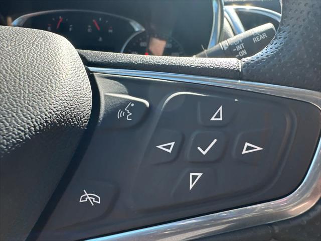 Photo of 2021 Pacific Blue Metallic Chevrolet Equinox