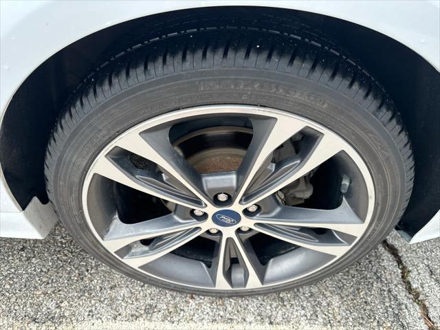 Photo of 2019 White Platinum Metallic Tri-Coat Ford Fusion