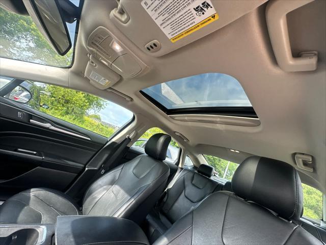 Photo of 2019 White Platinum Metallic Tri-Coat Ford Fusion