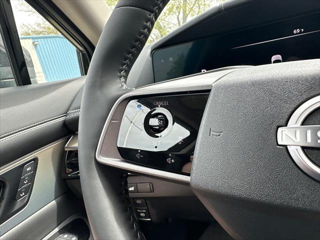 Photo of 2025 Everest White Pearl Tricoat Nissan Murano