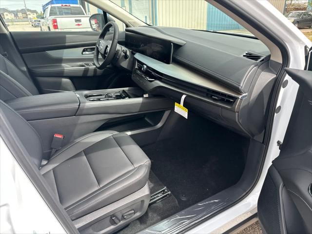 Photo of 2025 Everest White Pearl Tricoat Nissan Murano
