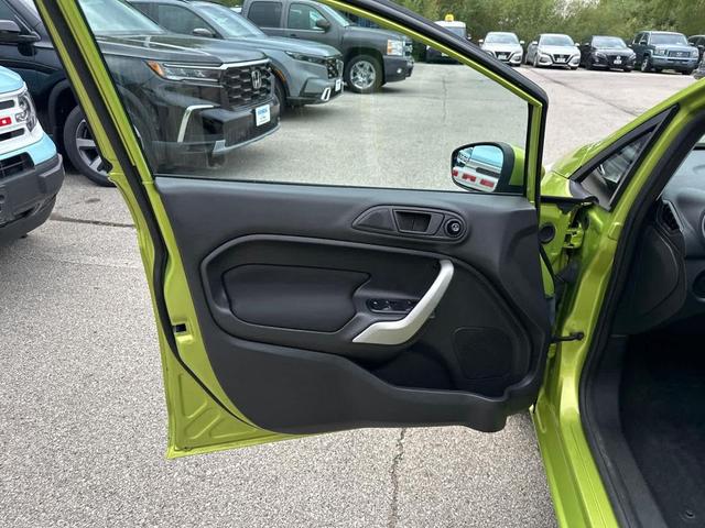 Photo of 2011 Lime Squeeze Metallic Ford Fiesta