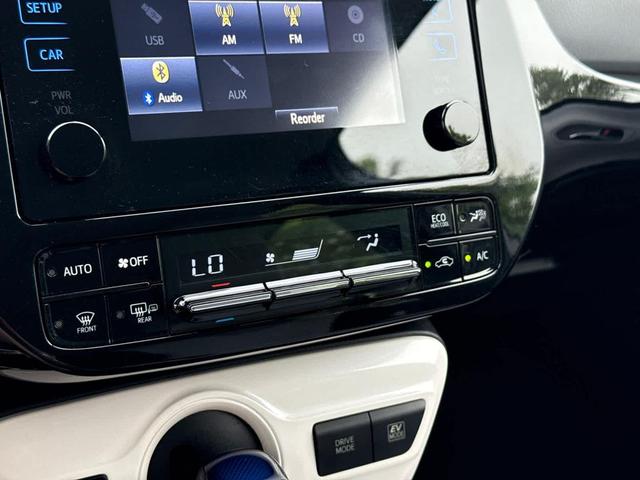Photo of 2018 Magnetic Gray Metallic Toyota Prius