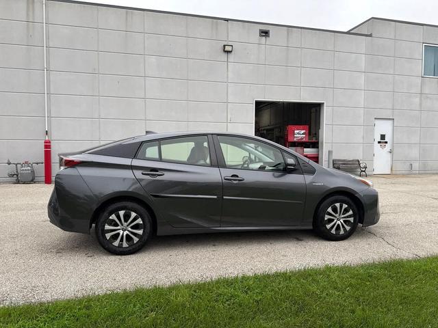 Photo of 2018 Magnetic Gray Metallic Toyota Prius