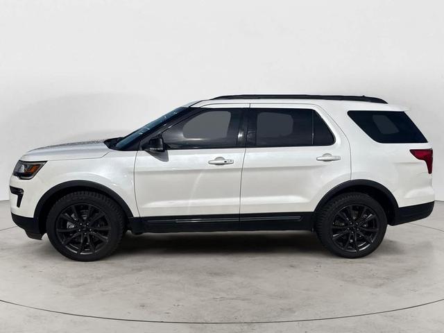 Photo of 2018 WHI/White Ford Explorer
