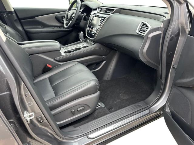 Photo of 2024 GRAY/Gray Nissan Murano