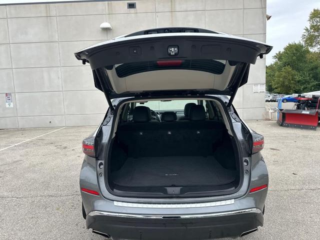 Photo of 2024 GRAY/Gray Nissan Murano