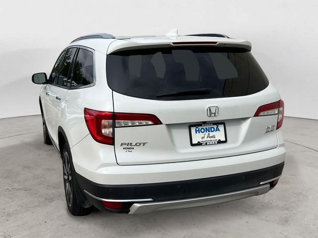 Photo of 2022 Platinum White Pearl Honda Pilot