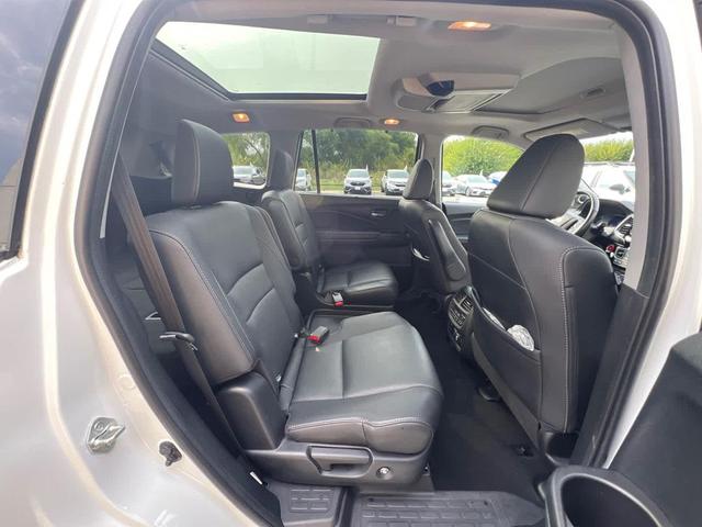 Photo of 2022 Platinum White Pearl Honda Pilot
