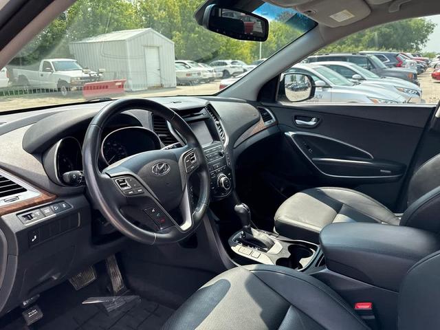 Photo of 2019 WHI/White Hyundai Santa Fe XL