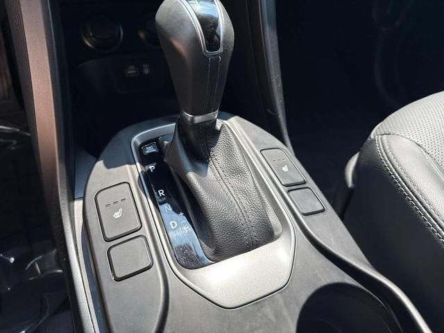 Photo of 2019 WHI/White Hyundai Santa Fe XL