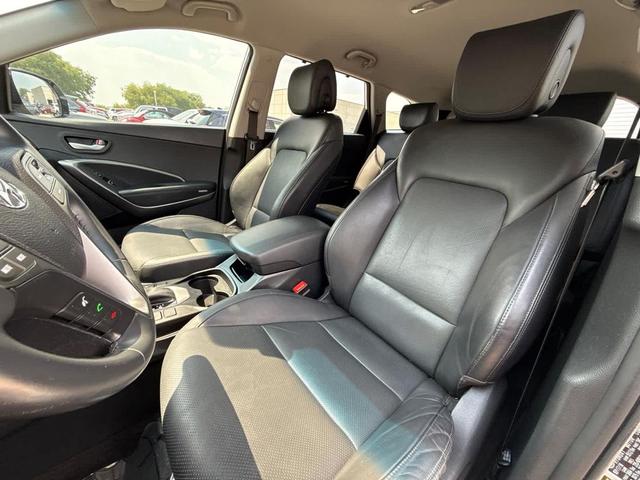 Photo of 2019 WHI/White Hyundai Santa Fe XL