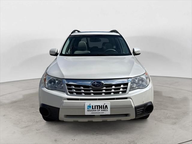 Photo of 2012 WHI/White Subaru Forester